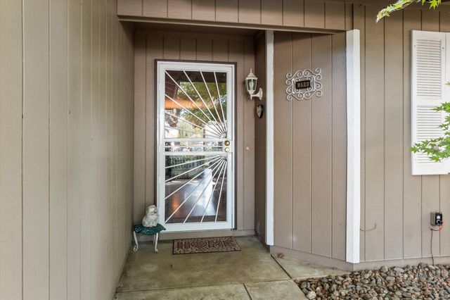6671 Creekside Street, Redding, CA 96001