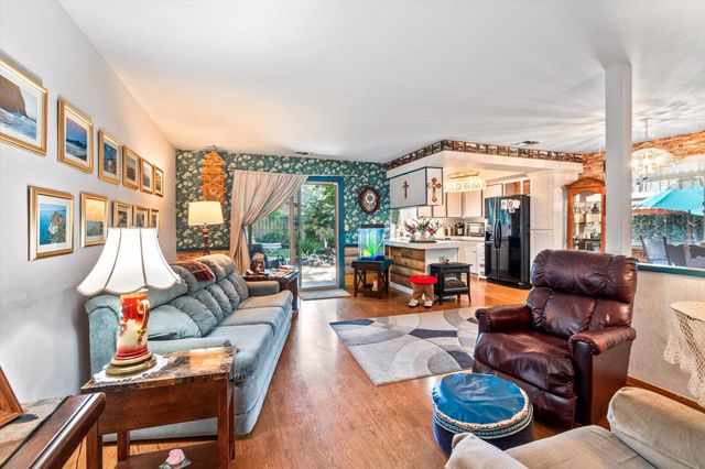6671 Creekside Street, Redding, CA 96001