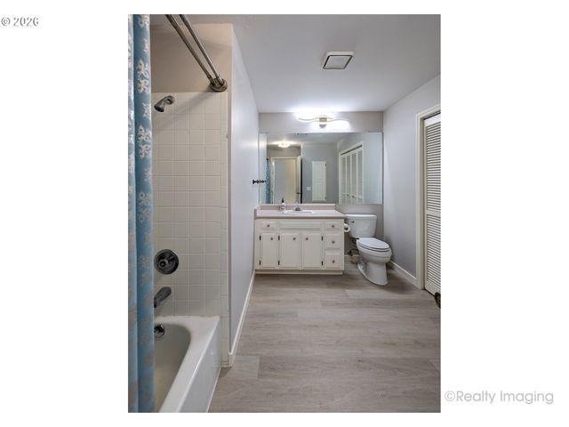 8230 Sw WOODBRIDGE Ct 16, Wilsonville, OR 97070