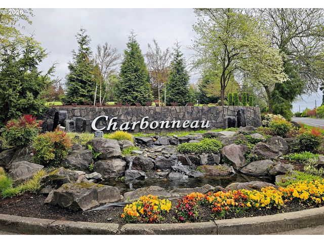 8230 Sw WOODBRIDGE Ct 16, Wilsonville, OR 97070