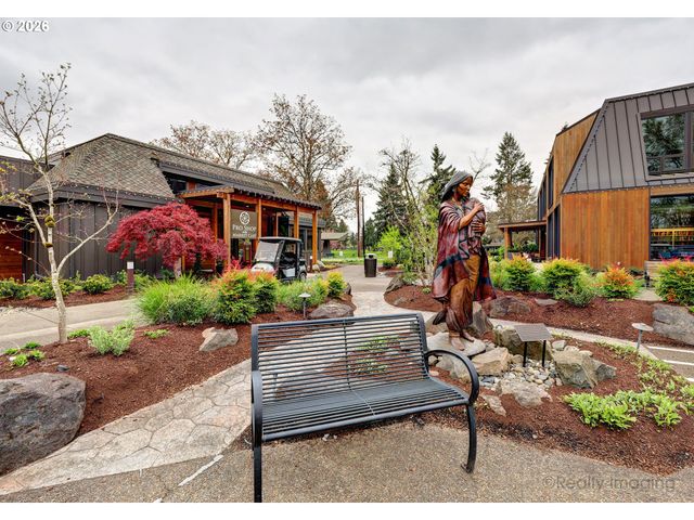 8230 Sw WOODBRIDGE Ct 16, Wilsonville, OR 97070