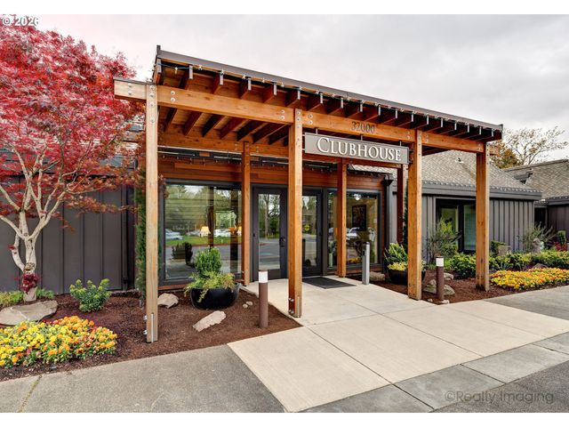 8230 Sw WOODBRIDGE Ct 16, Wilsonville, OR 97070