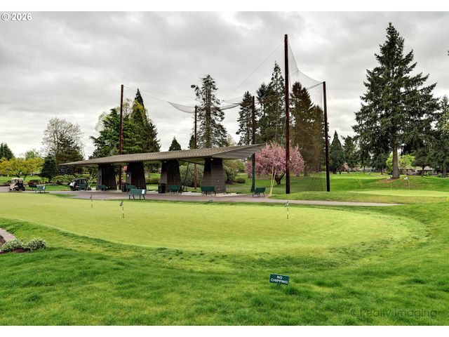 8230 Sw WOODBRIDGE Ct 16, Wilsonville, OR 97070