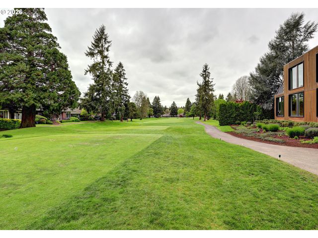 8230 Sw WOODBRIDGE Ct 16, Wilsonville, OR 97070