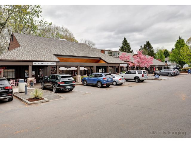 8230 Sw WOODBRIDGE Ct 16, Wilsonville, OR 97070