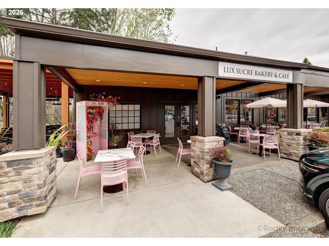 8230 Sw WOODBRIDGE Ct 16, Wilsonville, OR 97070