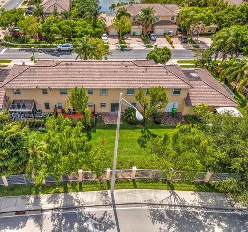 5332 NW 89th Ave, Sunrise, FL 33351