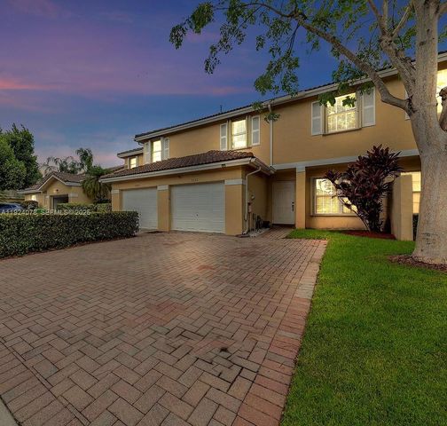 5332 NW 89th Ave, Sunrise, FL 33351