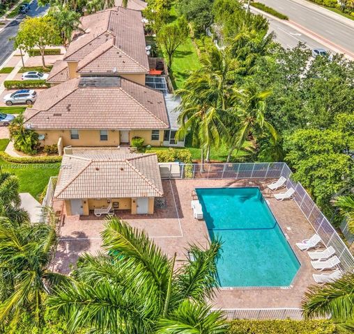 5332 NW 89th Ave, Sunrise, FL 33351