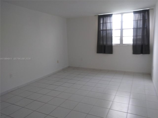 7900 Tatum Waterway Dr 405, Miami Beach, FL 33141