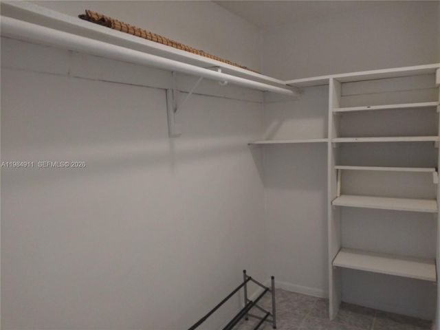 7900 Tatum Waterway Dr 405, Miami Beach, FL 33141