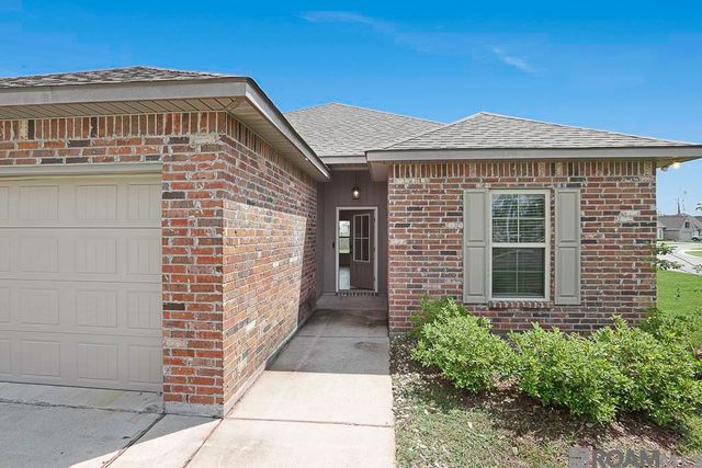 28236 Natchez Trace, Denham Springs, LA 70726