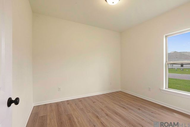 28236 Natchez Trace, Denham Springs, LA 70726