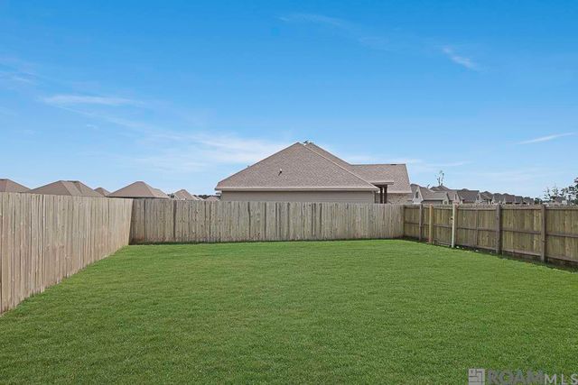 28236 Natchez Trace, Denham Springs, LA 70726