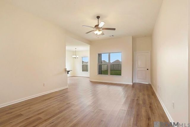28236 Natchez Trace, Denham Springs, LA 70726
