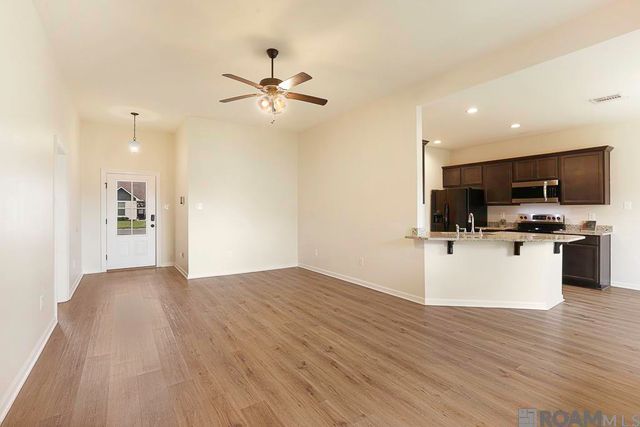 28236 Natchez Trace, Denham Springs, LA 70726