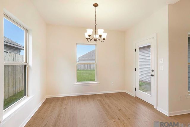 28236 Natchez Trace, Denham Springs, LA 70726