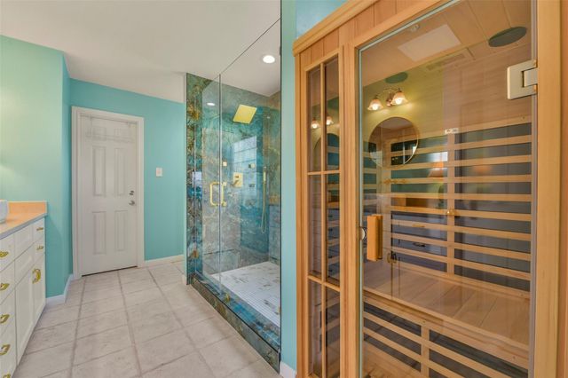 4115 Buccaneer Boulevard, Galveston, TX 77554