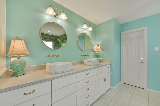 4115 Buccaneer Boulevard, Galveston, TX 77554