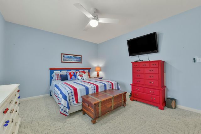 4115 Buccaneer Boulevard, Galveston, TX 77554