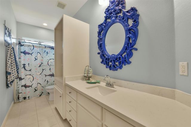 4115 Buccaneer Boulevard, Galveston, TX 77554