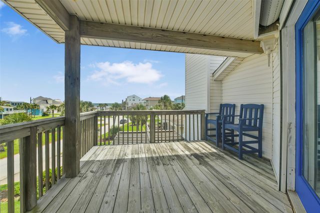 4115 Buccaneer Boulevard, Galveston, TX 77554
