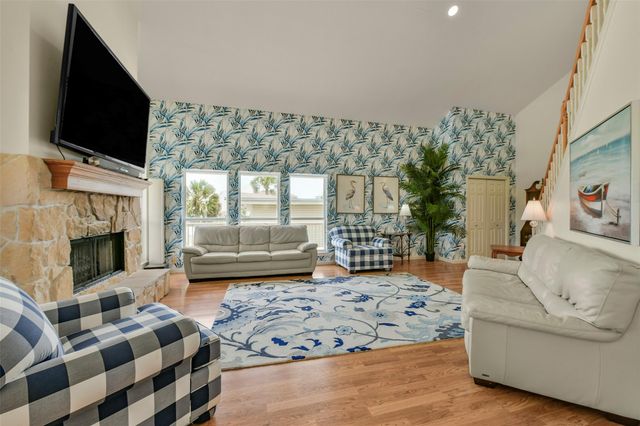 4115 Buccaneer Boulevard, Galveston, TX 77554