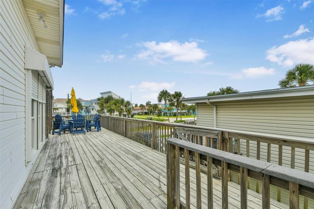 4115 Buccaneer Boulevard, Galveston, TX 77554