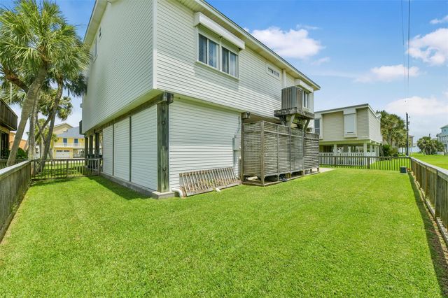 4115 Buccaneer Boulevard, Galveston, TX 77554