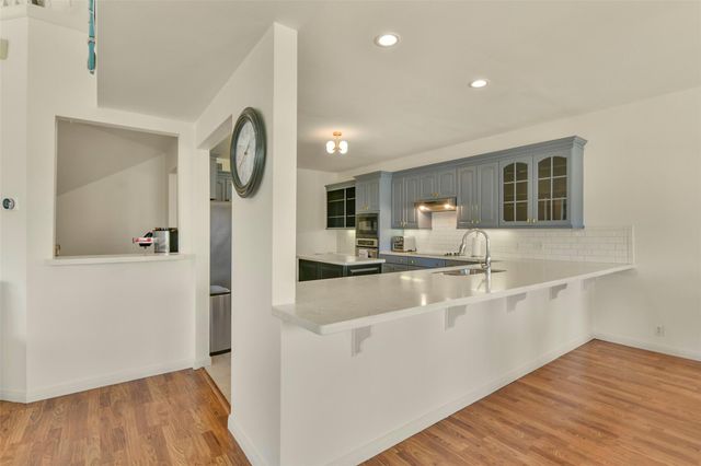 4115 Buccaneer Boulevard, Galveston, TX 77554
