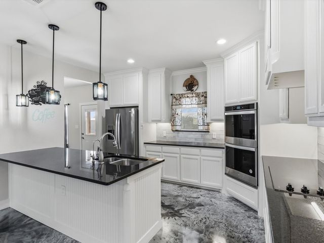 123 Kriston Lane, Springtown, TX 76082