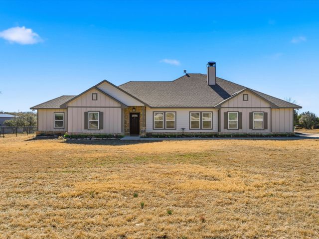123 Kriston Lane, Springtown, TX 76082