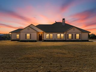 123 Kriston Lane, Springtown, TX 76082