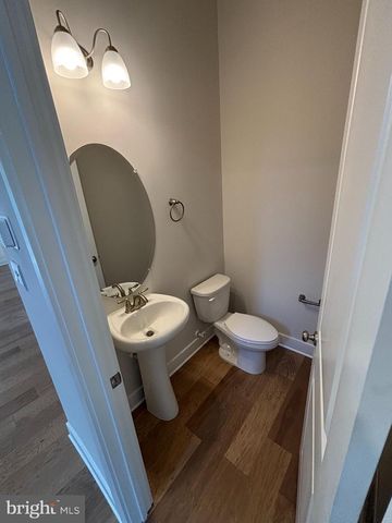 3 DARTMOUTH CT, Hamilton, NJ 08620