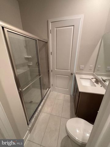 3 DARTMOUTH CT, Hamilton, NJ 08620
