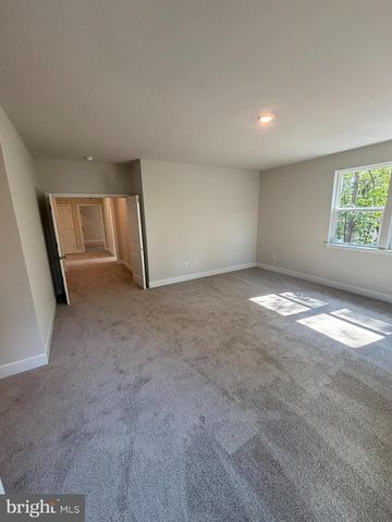 3 DARTMOUTH CT, Hamilton, NJ 08620