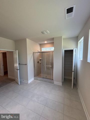3 DARTMOUTH CT, Hamilton, NJ 08620
