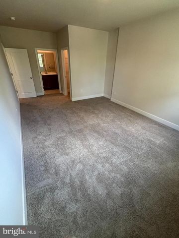 3 DARTMOUTH CT, Hamilton, NJ 08620