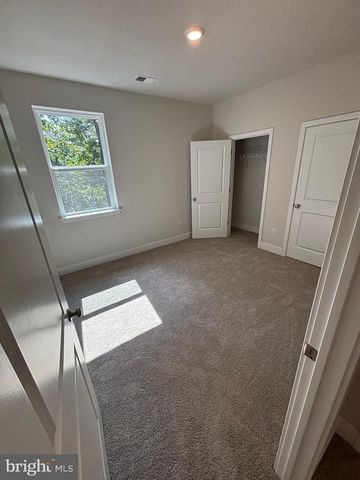 3 DARTMOUTH CT, Hamilton, NJ 08620
