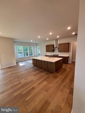 3 DARTMOUTH CT, Hamilton, NJ 08620