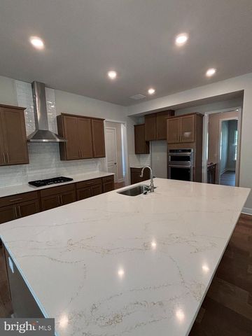 3 DARTMOUTH CT, Hamilton, NJ 08620