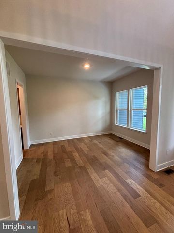 3 DARTMOUTH CT, Hamilton, NJ 08620
