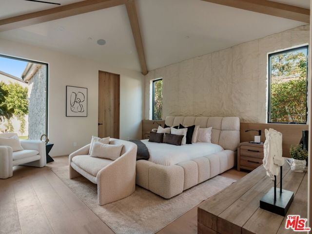 14647 Morrison Street, Sherman Oaks, CA 91403