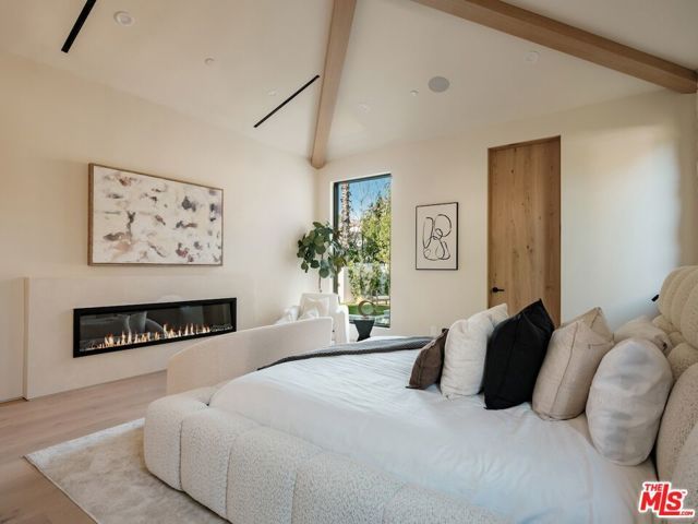 14647 Morrison Street, Sherman Oaks, CA 91403