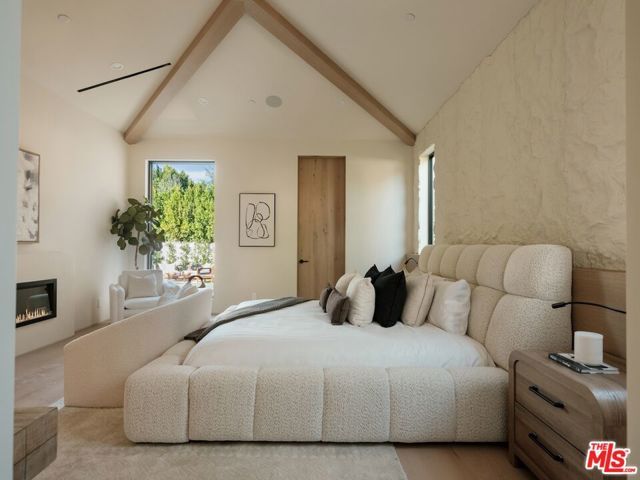 14647 Morrison Street, Sherman Oaks, CA 91403