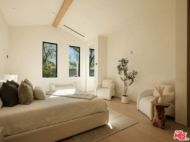 14647 Morrison Street, Sherman Oaks, CA 91403