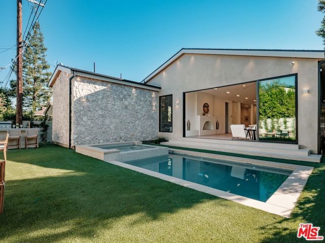 14647 Morrison Street, Sherman Oaks, CA 91403