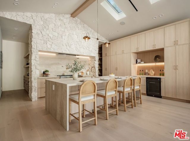 14647 Morrison Street, Sherman Oaks, CA 91403