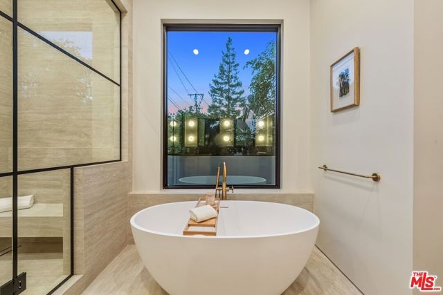 14647 Morrison Street, Sherman Oaks, CA 91403