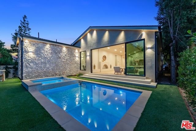 14647 Morrison Street, Sherman Oaks, CA 91403